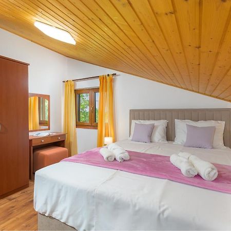 Villa Carla With Private Pool & Kids Playground - Pet Friendly Mutvoran Exteriér fotografie