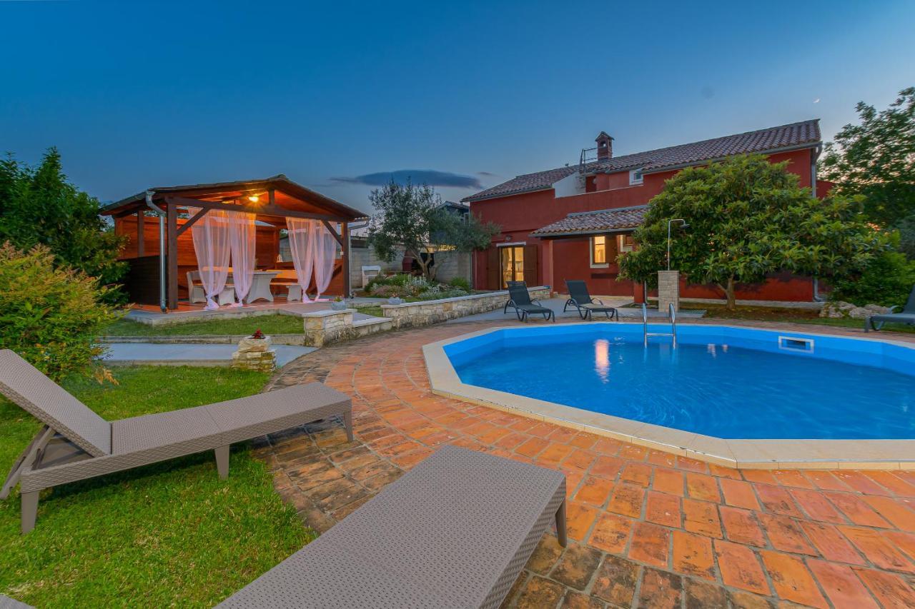 Villa Carla With Private Pool & Kids Playground - Pet Friendly Mutvoran Exteriér fotografie