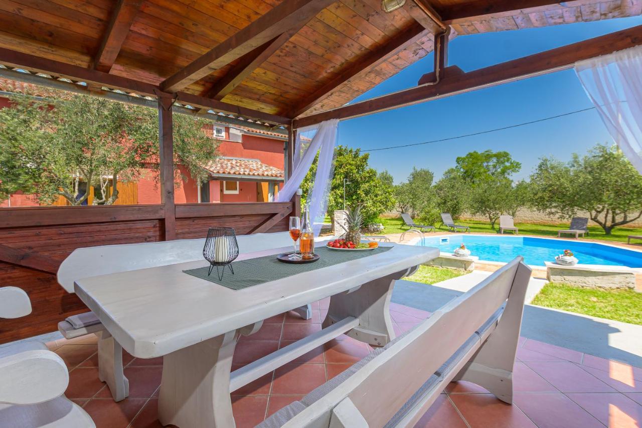 Villa Carla With Private Pool & Kids Playground - Pet Friendly Mutvoran Exteriér fotografie