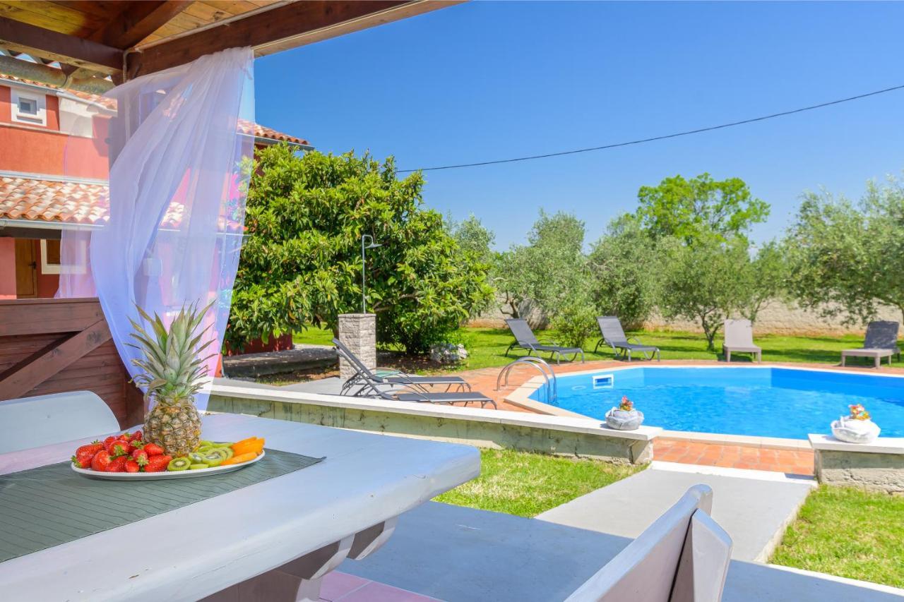 Villa Carla With Private Pool & Kids Playground - Pet Friendly Mutvoran Exteriér fotografie