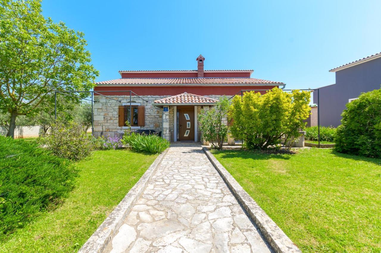 Villa Carla With Private Pool & Kids Playground - Pet Friendly Mutvoran Exteriér fotografie