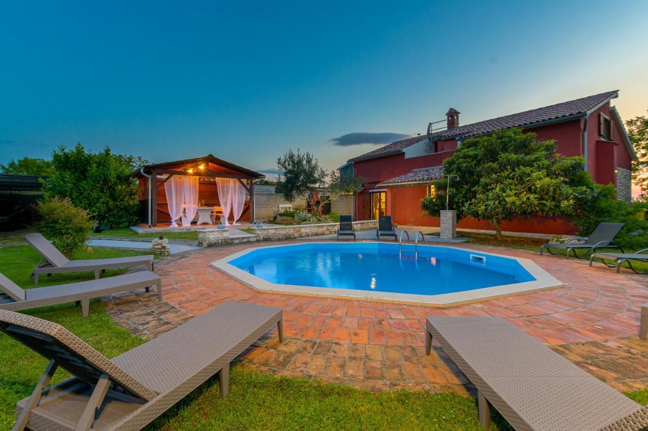 Villa Carla With Private Pool & Kids Playground - Pet Friendly Mutvoran Exteriér fotografie