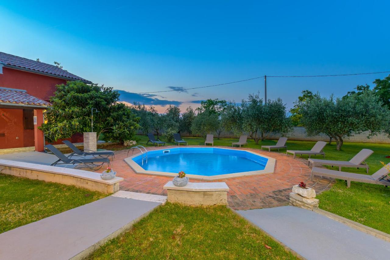 Villa Carla With Private Pool & Kids Playground - Pet Friendly Mutvoran Exteriér fotografie
