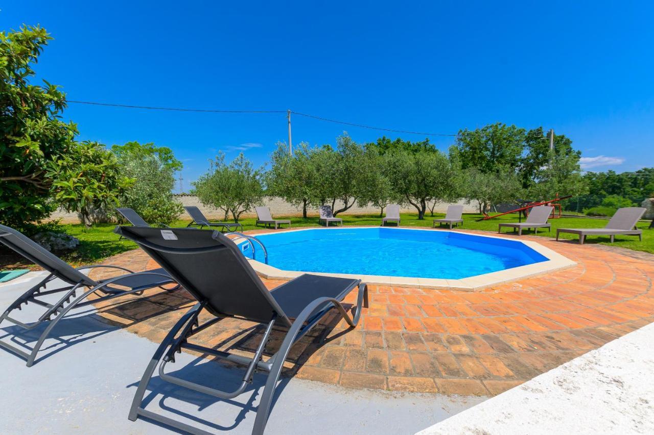 Villa Carla With Private Pool & Kids Playground - Pet Friendly Mutvoran Exteriér fotografie
