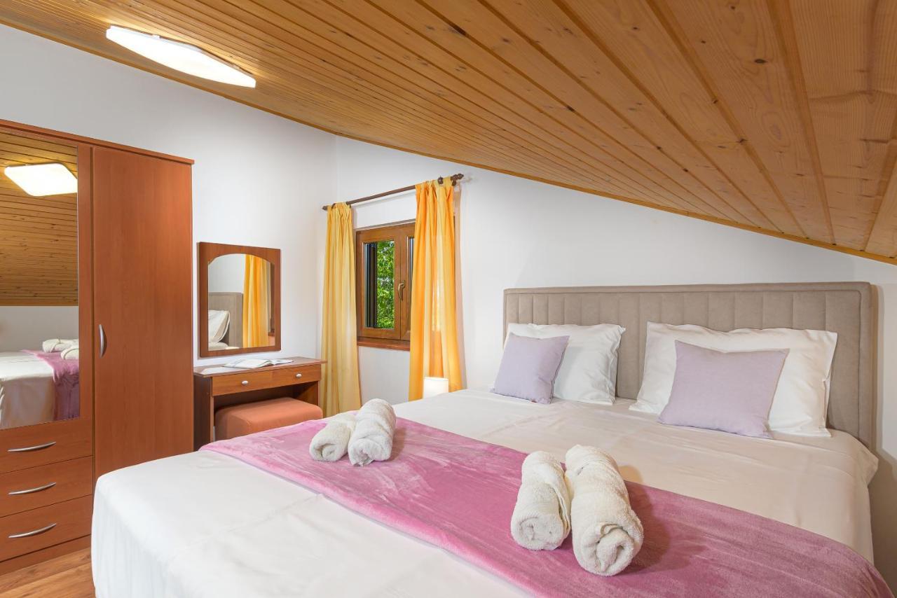 Villa Carla With Private Pool & Kids Playground - Pet Friendly Mutvoran Exteriér fotografie