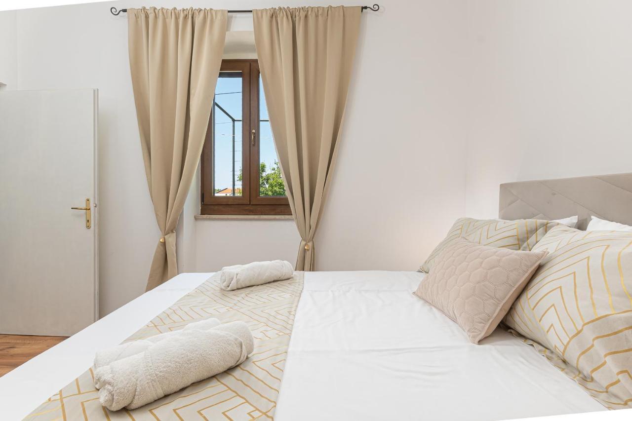 Villa Carla With Private Pool & Kids Playground - Pet Friendly Mutvoran Exteriér fotografie